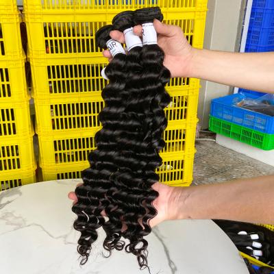 China Can be dyed with & #613; ironed & & free sample bleached weave raw wholesalers human extension virgin cuticle aligned brazilian hair deep wave bundles with closure for sale