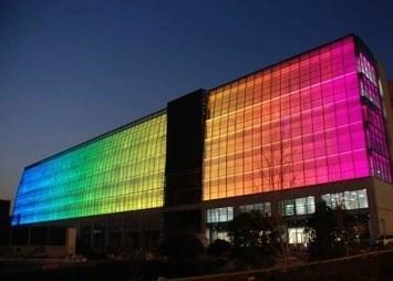 Cina L'esposizione di LED trasparente di vetro della finestra della costruzione, pubblicità ha condotto il video schermo di visualizzazione in vendita