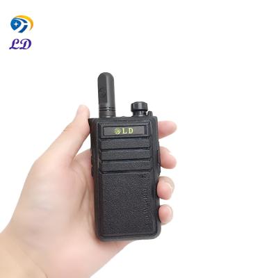 China Hot Selling Portable UHF Walkie Talkie Small Intercom UHF VHF Radio for sale