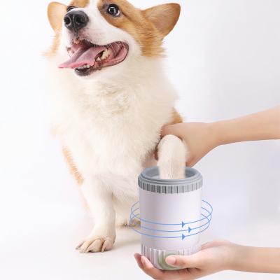 China 2022 Hot Selling Portable Paw Washer Cleaner Cup For Dogs Stored Eco Friendly Silicone Brush Dogs From Amazon for sale