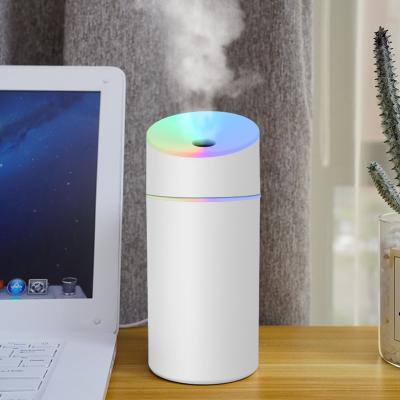 China Hot Selling 450ml Car Color Lightweight Micro Humidified Air Household Humidifier Desktop for sale