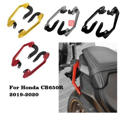 China Motorcycle OEM Motorcycle Rear Passenger Armrest Hand Holder Machining Part For Honda Colored Anodized Aluminum Customized Manufacturing for sale