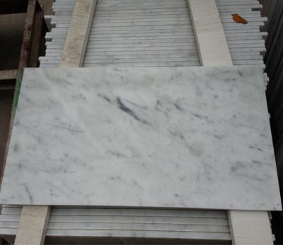 China Carrara white marble kitchen floor tiles with Polished Surface Finishing for sale