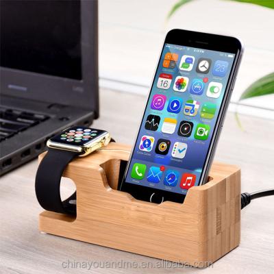 China Multi-Device Organizer Public Cell Phone Charging Station Wooden Dock for sale