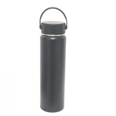 China Portable Sustainable Vacuum Flask Insulated Stainless Steel Flask 750ml Team Sports Bottles for sale