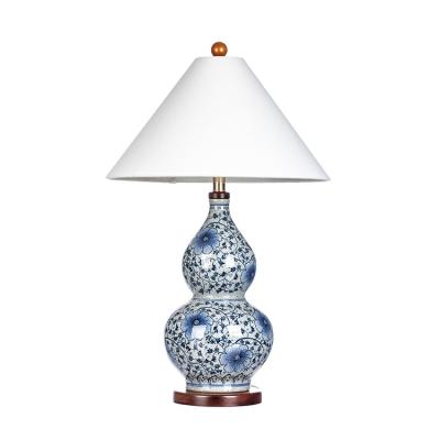 China New Asian Custom Chinese Classical Antique Living Room Gourd Shape Blue And White Porcelain Lamp for sale