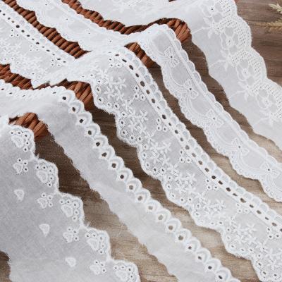 China Viable luxury wholesale lace fabric wholesale fashion lace trimming white guipure trimming lace fabric for sale