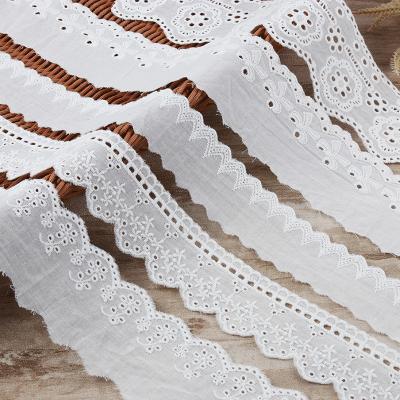 China Factory Sustainable Supply New Decorate Lace Ribbon 100% Polyester Embroidery Eyelet Lace White Trim for sale