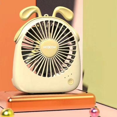 China Mini Fans MOXOM 3 Kinds Mini Portable Cute Wind Speed ​​Cute Animal Portable USB Electric Fan Rechargeable Summer Companion for sale