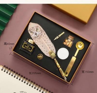 China 2022 Luxury Style School Nib Magic Pen Set Harry-Potter Owl Feather Pen Gift Box Retro Water Fountain Pen Set for sale