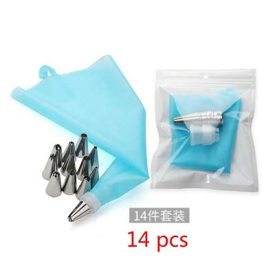 China Sustainable Food Grade Stainless Steel Piping Tips Nozzles Baking Accessories Glazing Pastry Piping Cream Bag Baking Tool Kit for sale