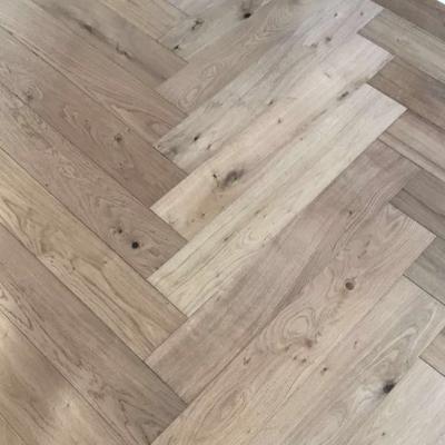 China UV Oiled White Washed Oak 15/4mm European Herringbone Engineered Oak Wood Flooring for sale