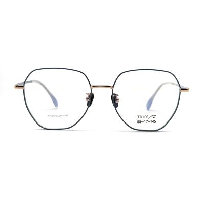 China TD102 Modern Square Shape Titanium Optical Frame Lightweight Comfortable Design for sale