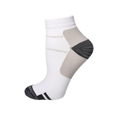 China QUICK DRY Unisex Sports Running Sports Compression Socks Breathable Non-Slip Cotton Socks for sale