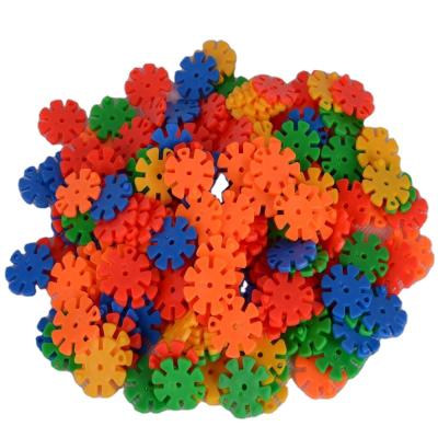 China Building Toy Plastic Brain Shaping Happy Cheap DIY Snowflake Bricks Kid Preschool Educational Toy for sale