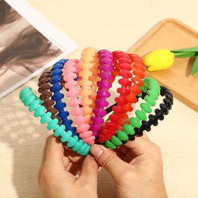 China Ladies Plastic Popular Simple Headband Fashion Hair Bands Plastic Hair Accessories for sale