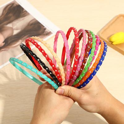 China Ladies Plastic Popular Simple Headband Fashion Hair Bands Plastic Hair Accessories for sale