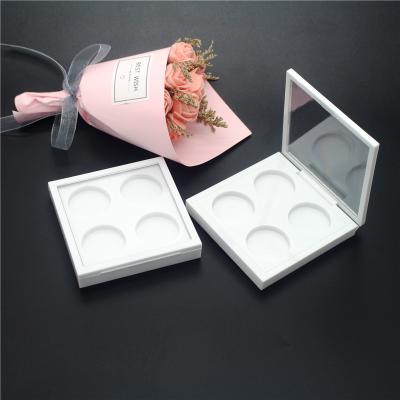 China Plastic Palette Waterproof Eyeshadow Matte 4 Colors Empty White And Black Empty Container for sale