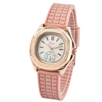 China Professional Manufacturer Women Minimalist Quartz Genuine Leather Strap Multiple Time Zone Around Glass Wrist Watch for sale