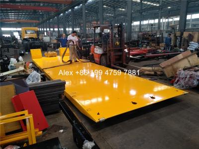 China 10 Tons 12 Tons Heavy Duty Tow Truck Tilt Tray For Twin Axles Truck Style Cutomizable for sale