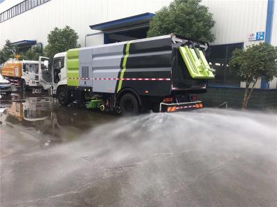 China Krachtige wegveegtruck wegreiniger truck diesel brandstoftype Te koop