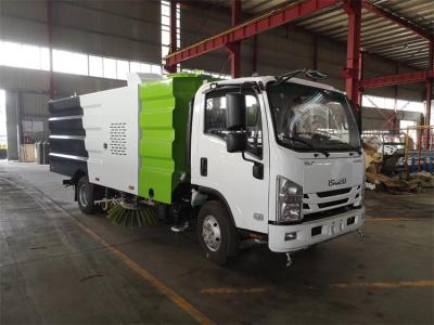 China 3000 Liters Tank Road Sweeper Truck With Isuzu Engine For Cleaning for sale