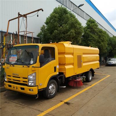 China ISUZU KV600 700P Versatile Air Sweeper Truck For Various Cleaning Tasks And Surfaces for sale