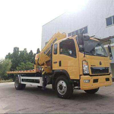 China 5 Tons Howo Euro 3 Euro 5 Flatbed Wrecker Truck With Knuckle Crane for sale