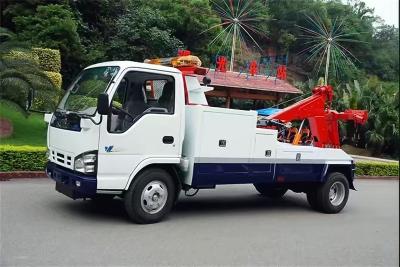 China 6 Tons Euro 5 Isuzu Tow Trucks Wheel Lift Light Duty Wrecker for sale