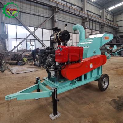 Chine Concasseur à marteaux de moteur diesel de Mini Pto Driven Mobile Diesel Hay Hammer Mill à vendre