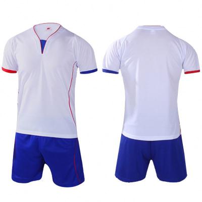 China Comfortable Breathe Free Fashion Top 100% Polyester Wholesale Soccer Uniforms With Good Material for sale