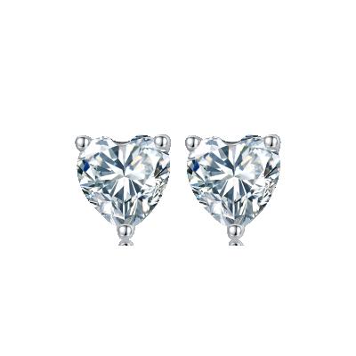 China New CLASSIC Fashion Heart Moissanite Solitaire Stud Earring S925 Sterling Silver Earrings Jewelry Luxury S925 for sale