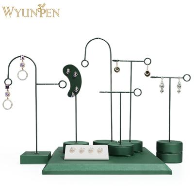 China Green Morden WYP 2021 New Style Metal Earring Display Stand Jewelry Display Earring Holder Jewelry Display for sale