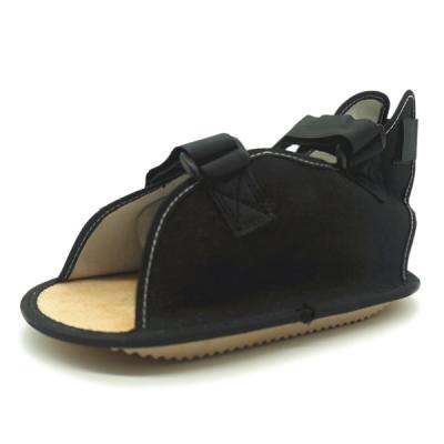 China Lightweight Open Toe Medical Rocker Fractures Cast Sandal with Durable Sole for sale