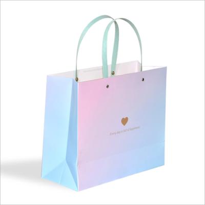 China Recyclable Gradient Love Gift Bag Square Shopping Bag for sale