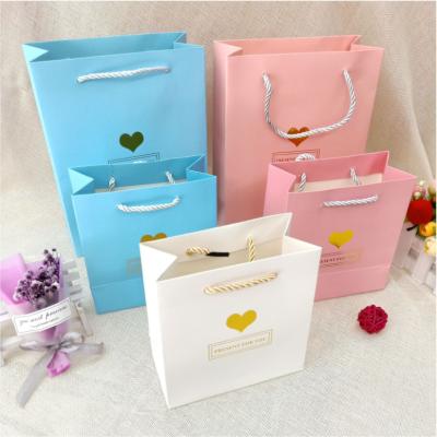 China Recyclable Manufacturers Wholesale Portable Valentine's Day Gift Bag Fashion Tote Bag Can Be Customized for sale