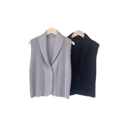 China New Anti-Pilling V-Neck Slim Vest Slim Diet Vest Sleek And Lightly Baked Top for sale