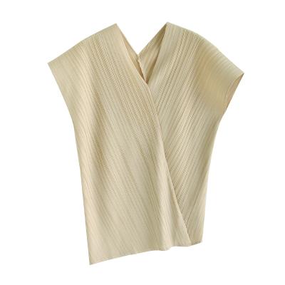 China Anti-wrinkle office lady women clothing 2021 summer pleated crop top suana vest women for sale