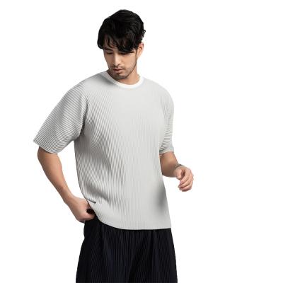 China Anti-wrinkle Miyake 2022 pleated men's Japanese pleated loose casual short sleeve men's top round neck T-shirt pullover T-shirt men for sale