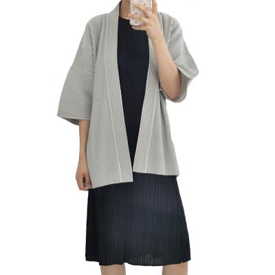 China hot sale Anti-wrinkle plus size women's coats new design miyake pleated for sale