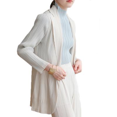 China Anti-wrinkle plus size fashionable women's coat miyake pleated women's suit for sale