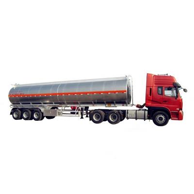 China Truck Trailer Best Selling 40000 Liter 50000 Liter Fuel Tanker Tri Axles Oil Tanker Trailer for sale