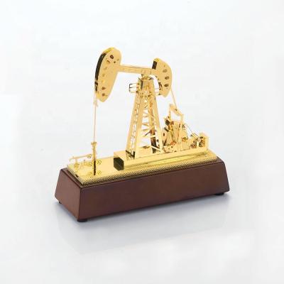 China Custom China Oil Machine Wood And Metal Trophy For Office Gift for sale