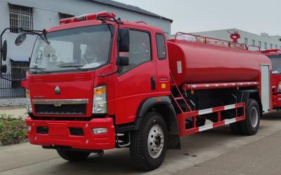 Chine Le véhicule de pompiers de secours de HOWO 160HP 6 a roulé la couleur rouge pour la délivrance de lutte contre l'incendie à vendre