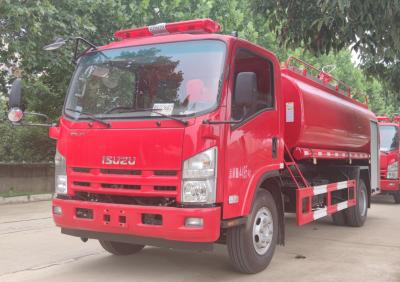 China Caminhão de bombeiros florestais ISUZU 190HP 4x2 cor vermelha com tanque de água de 8 t à venda