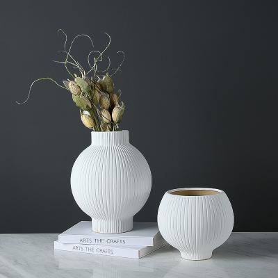 China Modern Minimalist Decor White Round Vase Ceramic Porcelain Morandi Decorative Vase For Living Room Home Decor for sale