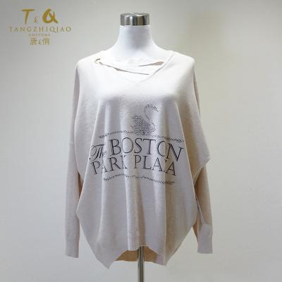 China Anti-Shrink Woman Fashion batwing sleeve printing knitted pullover sweater for sale