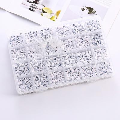 China DIY 1200 Pcs Acrylic Letter Beads Box Set Glossy High Quality Letter Beads For Jewelry Diy Making for sale