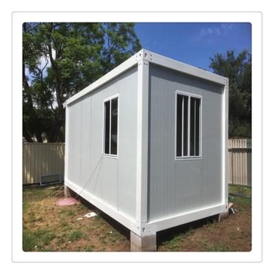 China Modern Two Bedroom Prefab 40ft Flat Pack Shipping Container House Flat Pack Container House for sale