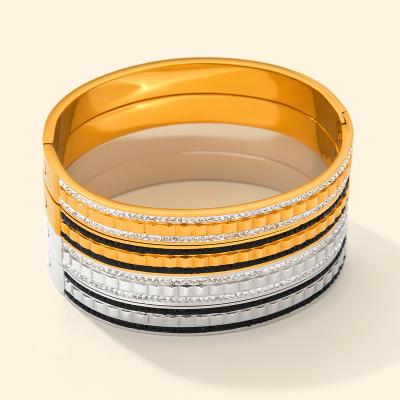 China FASHIONABLE Waterproof Delicate Shiny Gold Plated Stainless Steel Bangle Bracelet For Women Fashion Jewelry for sale